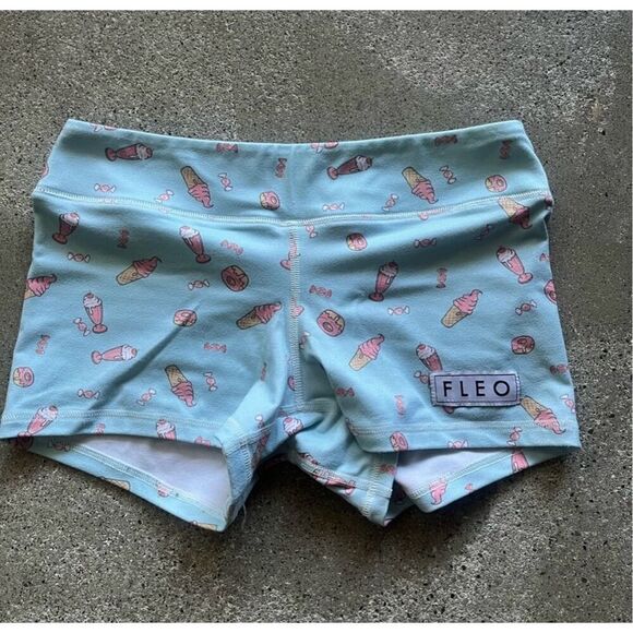 Fleo ice cream sundae candy donuts shorts size small excellent condition - Picture 2 of 6